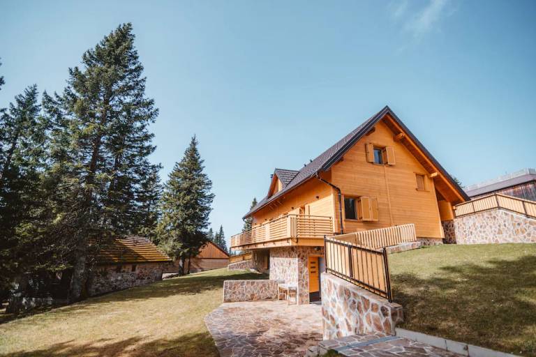 hiša  Planina na Pohorju