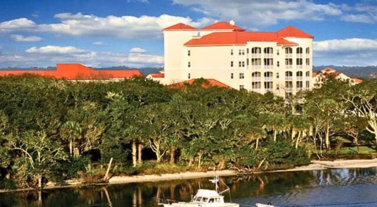 Rental apartment with pool & jacuzzi | Dogs allowed in Palm Coast, FL