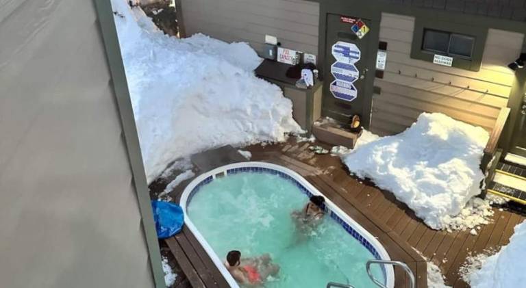 House with jacuzzi — photo 4
