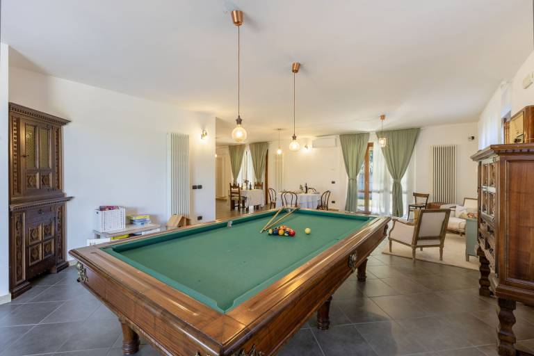Beautiful villa with pool in the hills of Le Marche, 20 minutes from the beaches of Porto San Giorgio — photo 4