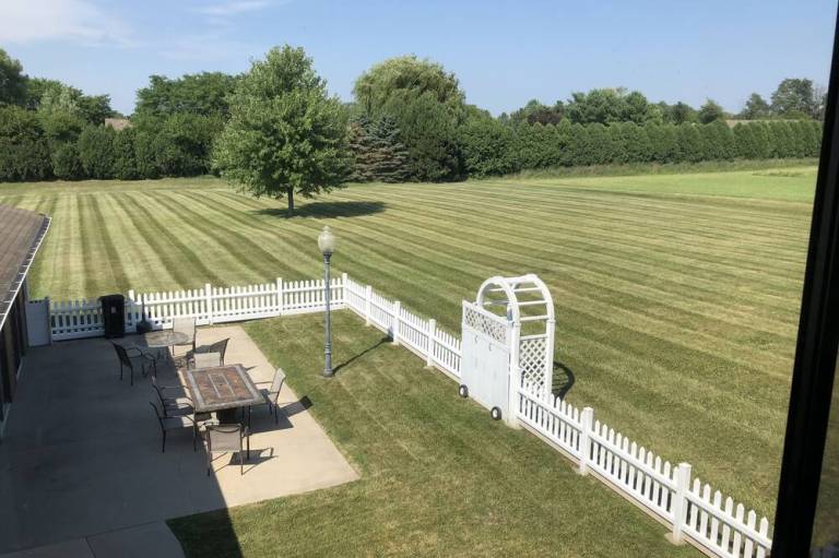 Sky Lodge Inn & Suites