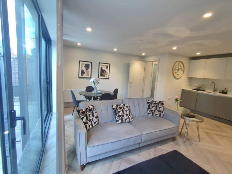 Apartment Sutton