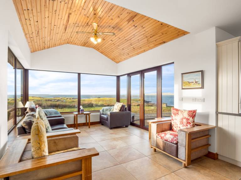Makeelan House Oceanfront Views — photo 2