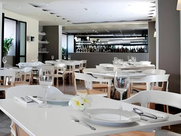 Flor de Mayo Hotel & Restaurant — photo 4