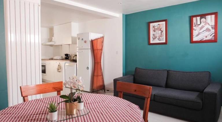 Holiday apartment with patio — photo 2