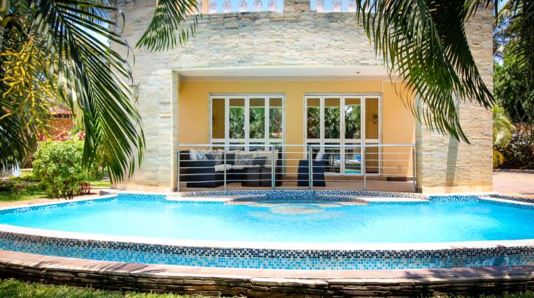 Villa Diani Beach
