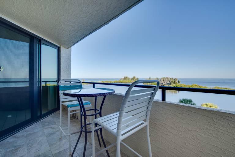 Coastal Hudson Condo w Gulf Front Views
