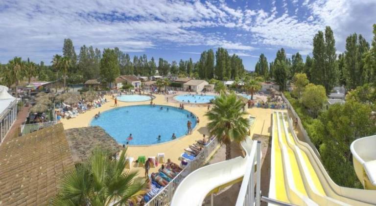 Linge literie et toilette fournis, un grand confort, a cote ou a 5 minutes des piscines tous 3 chamb — photo 2