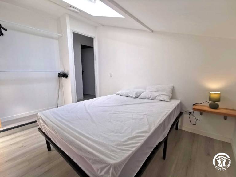 Gite with terrace & yard — photo 4