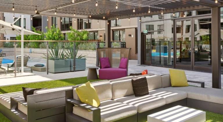Beautiful serviced apartment with hot tub, BBQ & patio | Good for workation | Dogs allowed — photo 5