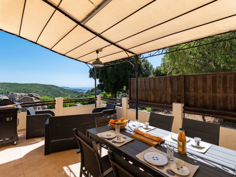 Ferienhaus in Porto-Vecchio für max. 4 Personen Ferienhaus in Porto-Vecchio für max. 4 Personen