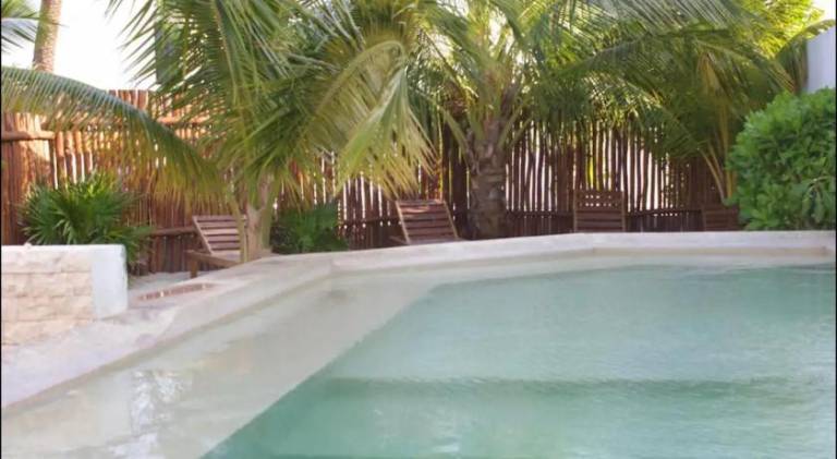 Holiday apartment with pool — photo 3