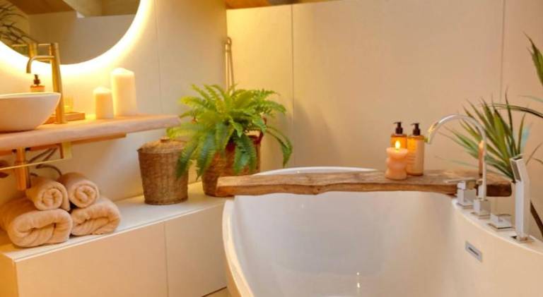 La Grange-Vorsen Logement privatif de 100m2 avec bain balneo, cabine Infrarouge, jacuzzi — photo 3