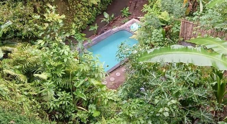 Villa with pool & hot tub — photo 3