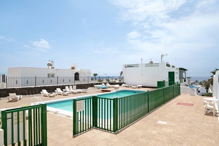Vacation home with pool & fast internet — photo 2