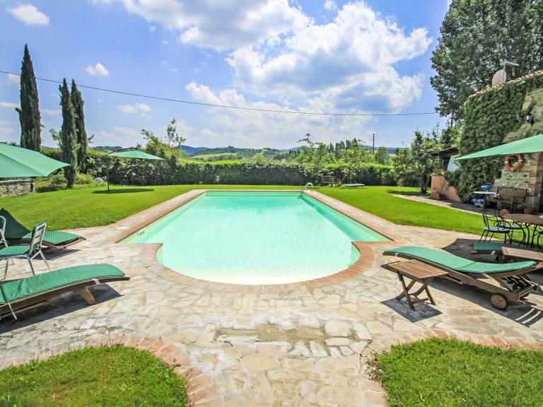 Wonderful vacation home with yard, BBQ & terrace | Pet-friendly — photo 4