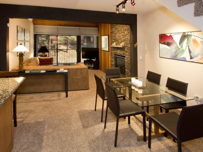 Condo with private pool in Mammoth Lakes, CA