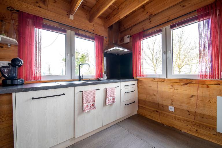 Family-friendly nice vacation home with grill & garden | Pets allowed — photo 3
