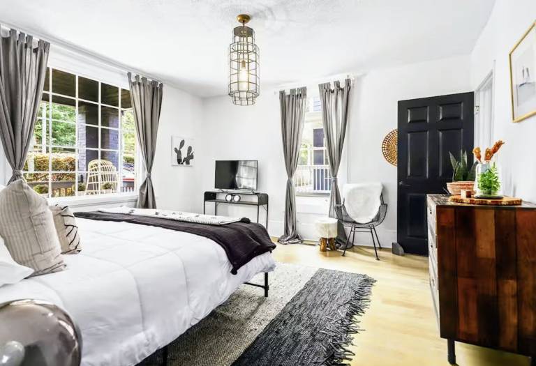 Lovely vacation home | Close to King Center for Nonviolent Social Change | Pet-friendly — photo 4