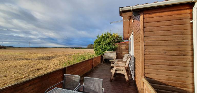 2Bed Chalet Sleeps 5 - Dogs Free, Parking, SeaView — photo 2