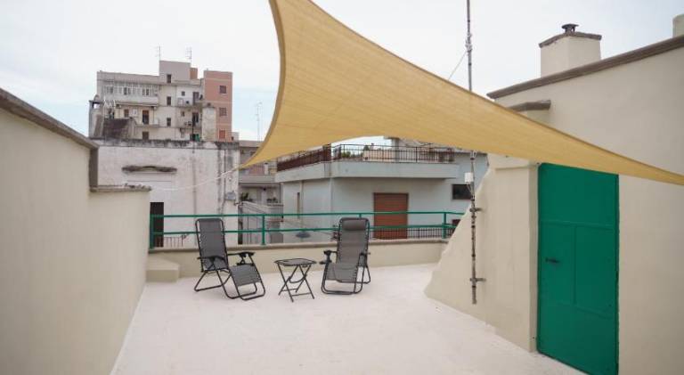 Rental apartment with jacuzzi — photo 4