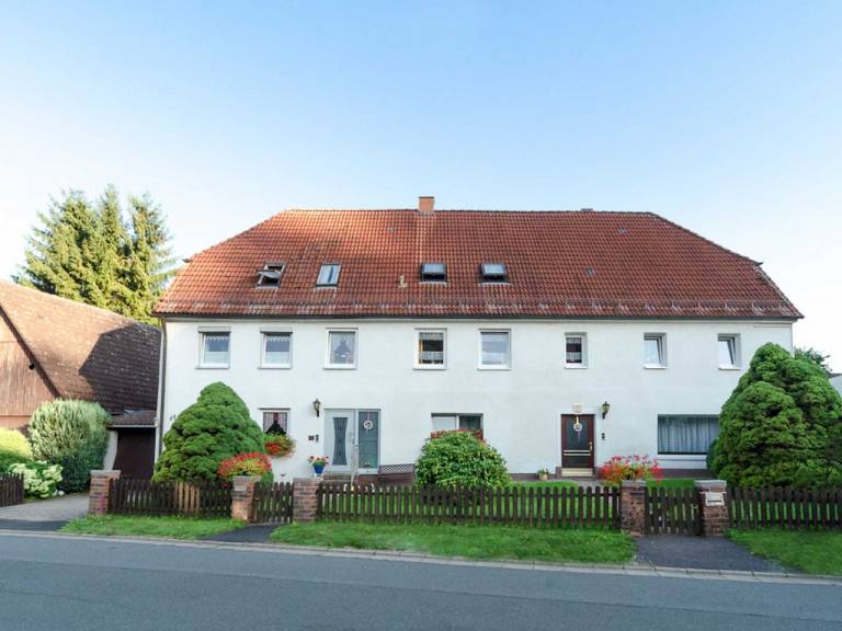 Ferienwohnung im OG mit großem Terassenbalkon