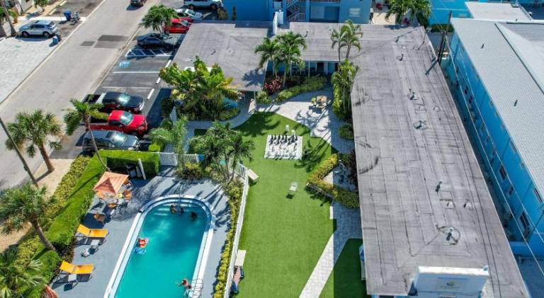 St. Pete Beach Suites — photo 4