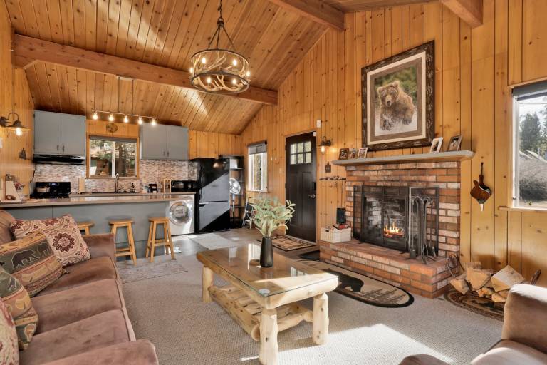 Sweet Dream Cabin on Dream Street Walk to Alpine Slide, Dining, & Big Bear Fun — photo 4