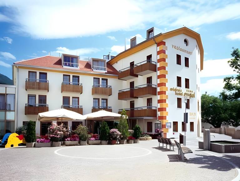 Hotel Engel in Malles Venosta