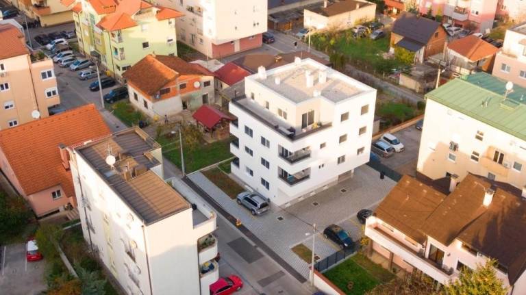 2 Zimmer Ferienwohnung mit Balkon Zagreb A 24973 a