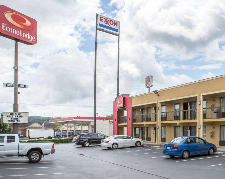 Econo Lodge Knoxville North in Powell, TN
