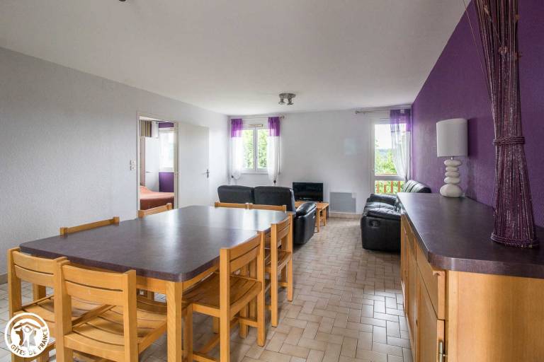 Gite with yard & barbeque — photo 2