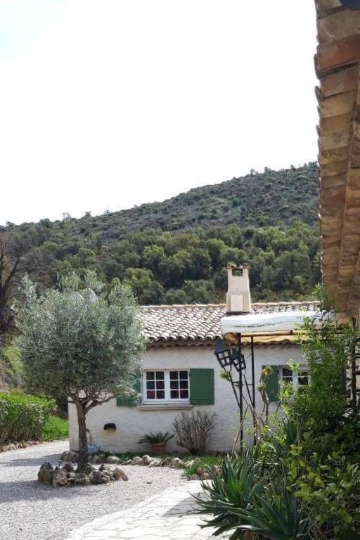 Vacation home with heated pool, barbeque & yard | Nature view in Sainte-Maxime
