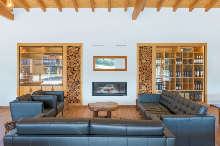 Fully equipped house with pool, patio & yard | Mountain view | Pet-friendly in Beja