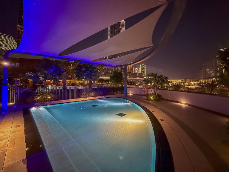 Apartment with pool — photo 3