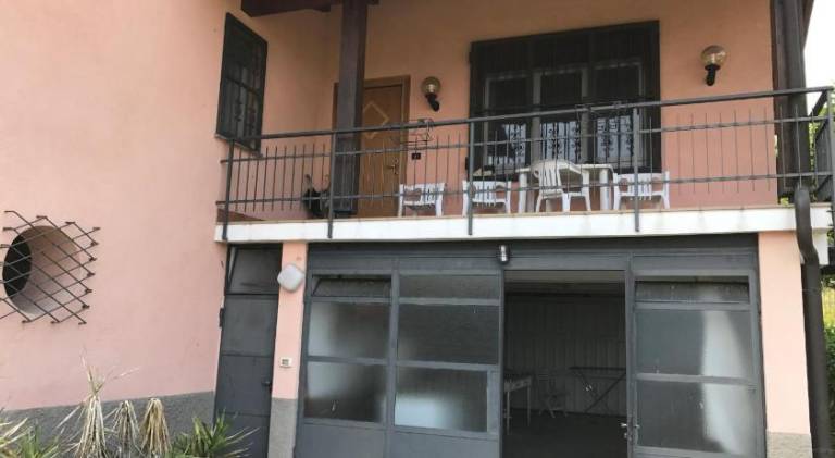 Villa with jacuzzi — photo 4