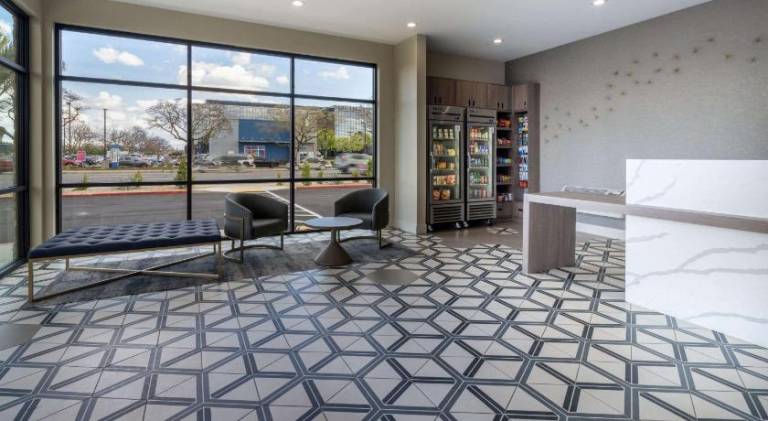 Ramada by Wyndham Modesto Yosemite Area — photo 2