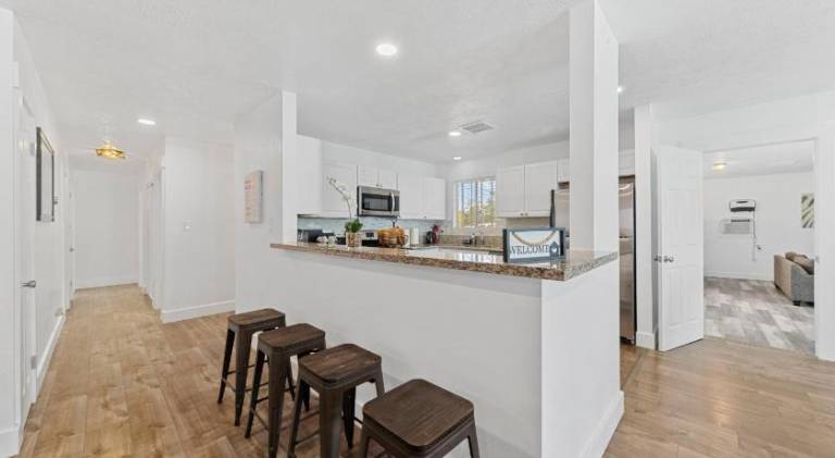 Fully equipped wonderful vacation home with yard, private pool & barbecue | Good for workation | Pets are welcome — photo 3