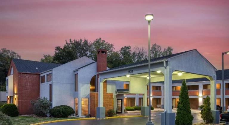 SureStay by Best Western Kansas City Country Inn North — photo 2