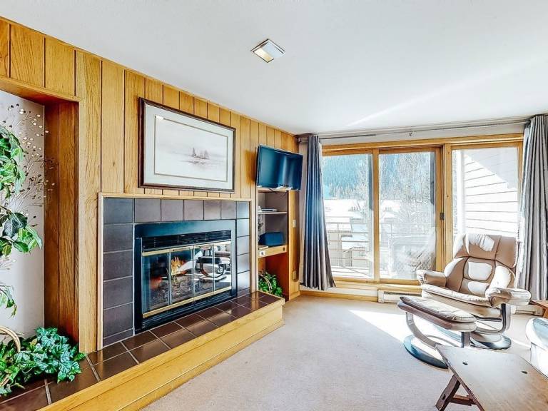 Condo  Keystone