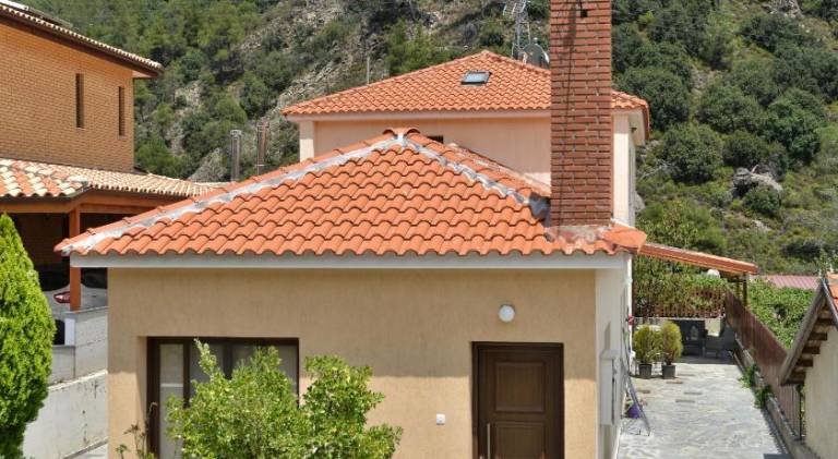 Beautiful house with terrace & garden | Pets allowed in Limassol