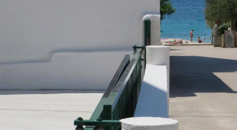 Beautiful rental apartment with patio & barbeque | Beach nearby | Suitable for remote work | Pet-friendly in Biograd na Moru