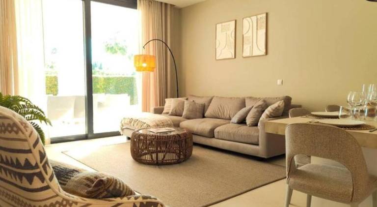 Apartment with patio & private pool — photo 2
