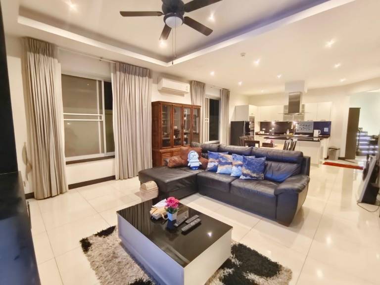 Villa with BBQ, terrace & private pool | Good for workation | Dogs allowed — photo 3