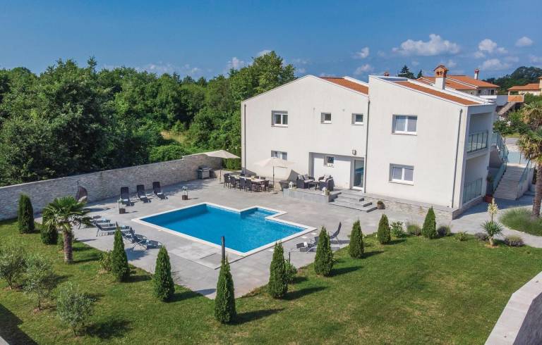 Casa Plomin Luka