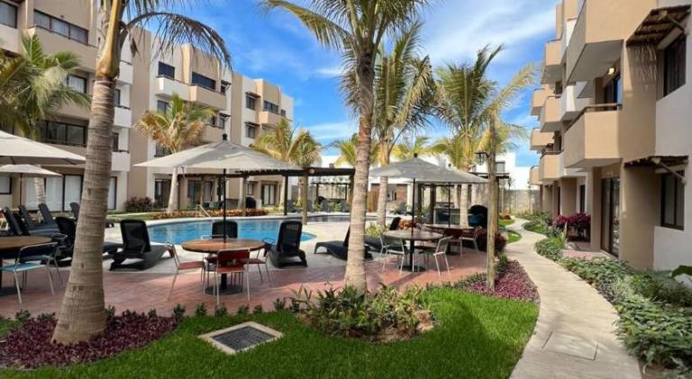 Apartment with private pool, garden & patio | Suitable for remote work | Pets allowed — photo 3