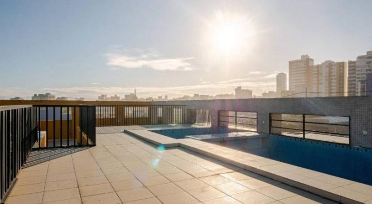 Apartment with pool — photo 4
