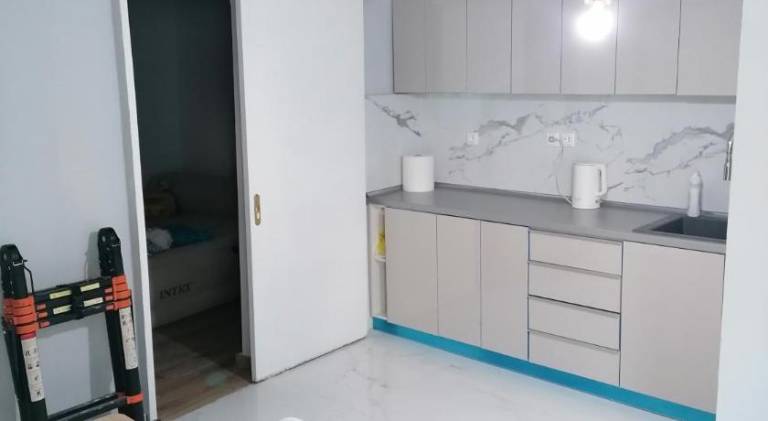 Apartment with jacuzzi — photo 3