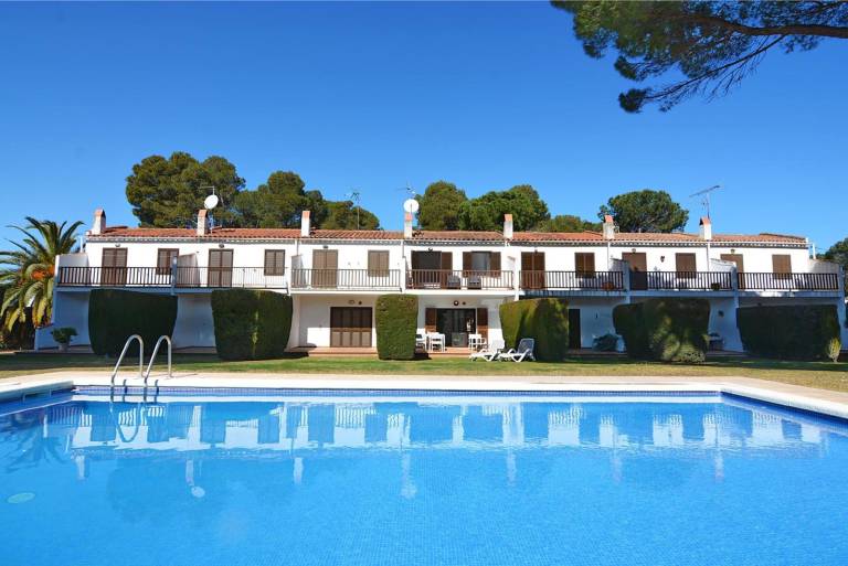 Villa with pool, garden & barbeque — photo 3