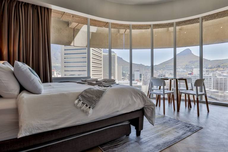 One Thibault Square 1605 by CTHA